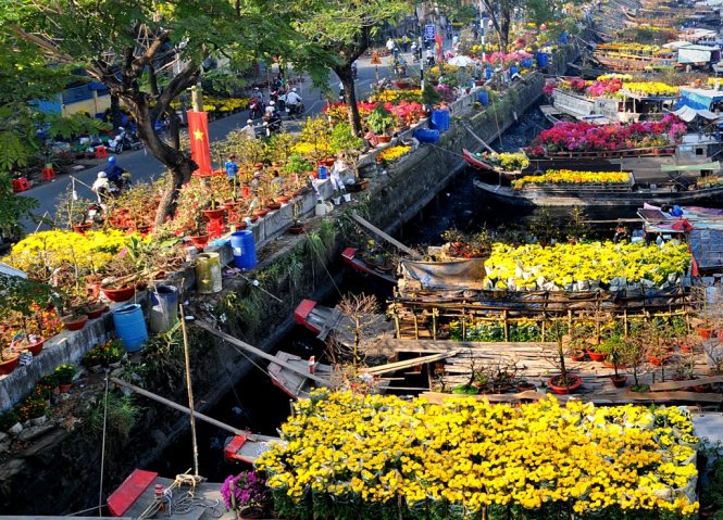 船上の花市
