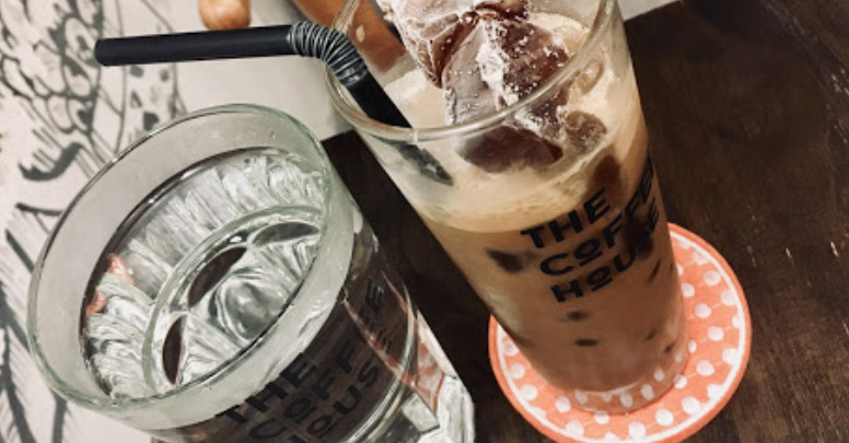 氷がコーヒー